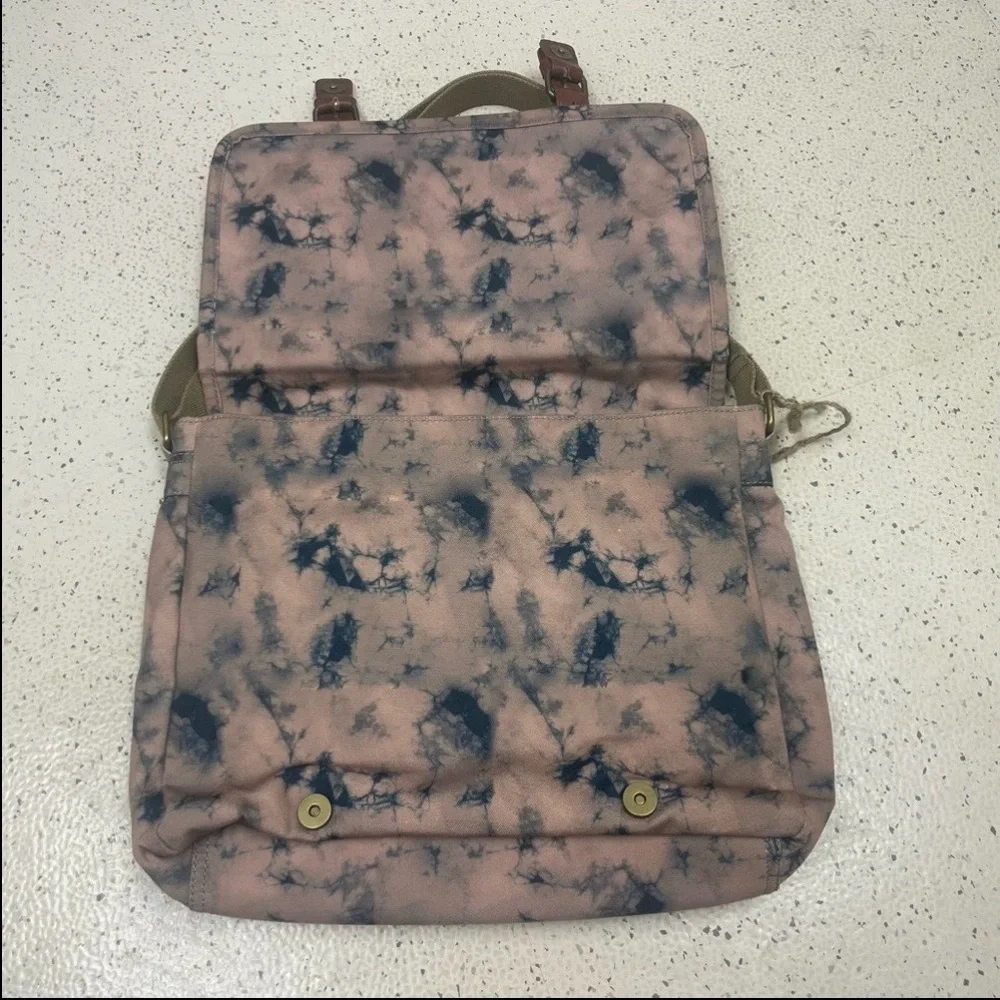 Mona B tote exterior leather